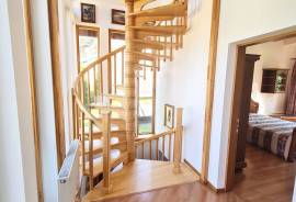 Detached house for rent in Riga, 160.00m2
