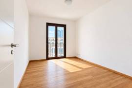 Vacant 5-room apartment with a spacious balcony near Fischerinsel Vacant 5-room apartment with a spacious balcony near Fischerinsel