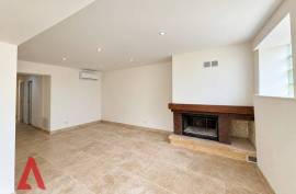 3 room, 82m2 Renovated apartment for sale in Magalas - 150 000 € * 3 room, 82m2 Renovated apartment for sale in Magalas - 150 000 € *