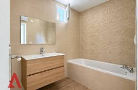 3 room, 82m2 Renovated apartment for sale in Magalas - 150 000 € * 3 room, 82m2 Renovated apartment for sale in Magalas - 150 000 € *