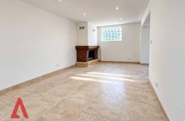 3 room, 82m2 Renovated apartment for sale in Magalas - 150 000 € * 3 room, 82m2 Renovated apartment for sale in Magalas - 150 000 € *
