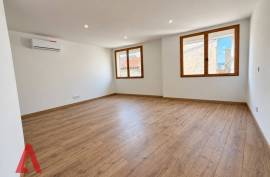 3 room, 82m2 Renovated apartment for sale in Magalas - 150 000 € * 3 room, 82m2 Renovated apartment for sale in Magalas - 150 000 € *