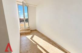3 room, 74m2 Renovated apartment for sale in Magalas - 145 000 € * 3 room, 74m2 Renovated apartment for sale in Magalas - 145 000 € *