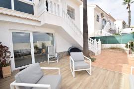 FULLY REFURBISHED VILLA WITH GUEST APARTMENT AND SWIMMING POOL FULLY REFURBISHED VILLA WITH GUEST APARTMENT AND SWIMMING POOL