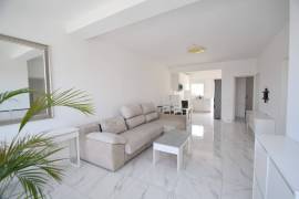 FULLY REFURBISHED VILLA WITH GUEST APARTMENT AND SWIMMING POOL FULLY REFURBISHED VILLA WITH GUEST APARTMENT AND SWIMMING POOL