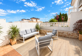 FULLY REFURBISHED VILLA WITH GUEST APARTMENT AND SWIMMING POOL FULLY REFURBISHED VILLA WITH GUEST APARTMENT AND SWIMMING POOL
