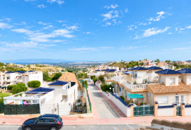 FULLY REFURBISHED VILLA WITH GUEST APARTMENT AND SWIMMING POOL FULLY REFURBISHED VILLA WITH GUEST APARTMENT AND SWIMMING POOL
