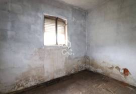 Single storey house with attic and 3,000 m² of land – Chão de Couce, Ansião