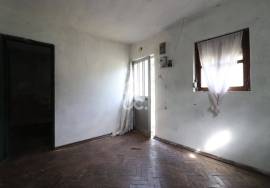 Single storey house with attic and 3,000 m² of land – Chão de Couce, Ansião