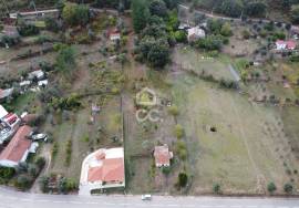 Single storey house with attic and 3,000 m² of land – Chão de Couce, Ansião