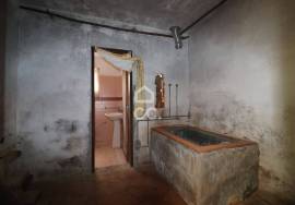 Single storey house with attic and 3,000 m² of land – Chão de Couce, Ansião