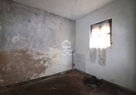 Single storey house with attic and 3,000 m² of land – Chão de Couce, Ansião