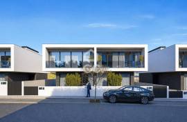New 4 bedroom villa, with garden and terrace, in a private condominium with swimming pool. New 4 bedroom villa, with garden and terrace, in a private condominium with swimming pool.