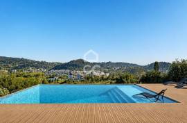 New 4 bedroom villa, with garden and terrace, in a private condominium with swimming pool. New 4 bedroom villa, with garden and terrace, in a private condominium with swimming pool.