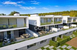New 4 bedroom villa, with garden and terrace, in a private condominium with swimming pool. New 4 bedroom villa, with garden and terrace, in a private condominium with swimming pool.