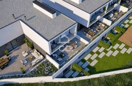 New 4 bedroom villa, with garden and terrace, in a private condominium with swimming pool. New 4 bedroom villa, with garden and terrace, in a private condominium with swimming pool.