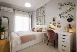 Used 3 bedroom apartment with 2 bathrooms, balcony and air conditioning in Avelar.
