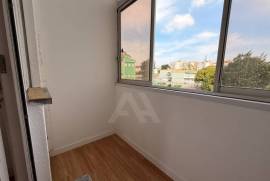 Apartamento T1 em Agualva-Cacém com elevador e 2 varandas Apartamento T1 em Agualva-Cacém com elevador e 2 varandas