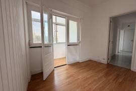 Apartamento T1 em Agualva-Cacém com elevador e 2 varandas Apartamento T1 em Agualva-Cacém com elevador e 2 varandas