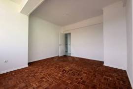 Apartamento T1 em Agualva-Cacém com elevador e 2 varandas Apartamento T1 em Agualva-Cacém com elevador e 2 varandas
