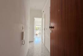 Apartamento T1 em Agualva-Cacém com elevador e 2 varandas Apartamento T1 em Agualva-Cacém com elevador e 2 varandas