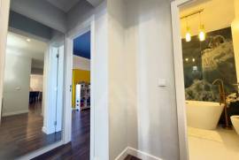 Apartamento T3 mobilado com varanda em Cascais Apartamento T3 mobilado com varanda em Cascais