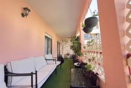 Apartamento T3 mobilado com varanda em Cascais Apartamento T3 mobilado com varanda em Cascais