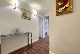 Apartamento T3 mobilado com varanda em Cascais Apartamento T3 mobilado com varanda em Cascais