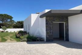 Moradia T3 com piscina privada junto ao centro das Caldas da Rainha Moradia T3 com piscina privada junto ao centro das Caldas da Rainha