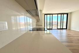 Apartamento T3 novo duplex com vista desafogada e garagem em Atouguia da Baleia. Apartamento T3 novo duplex com vista desafogada e garagem em Atouguia da Baleia.