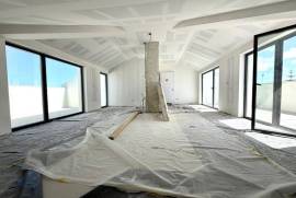 Apartamento T3 novo duplex com vista desafogada e garagem em Atouguia da Baleia. Apartamento T3 novo duplex com vista desafogada e garagem em Atouguia da Baleia.
