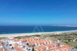 Apartamento T3 novo duplex com vista desafogada e garagem em Atouguia da Baleia. Apartamento T3 novo duplex com vista desafogada e garagem em Atouguia da Baleia.