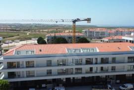 Apartamento T3 novo a 200 metros da praia com varanda e 2 lugares de garagem. Apartamento T3 novo a 200 metros da praia com varanda e 2 lugares de garagem.