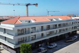 Apartamento T3 novo a 200 metros da praia com varanda e 2 lugares de garagem. Apartamento T3 novo a 200 metros da praia com varanda e 2 lugares de garagem.
