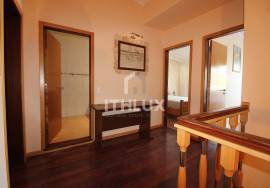 3 + 1 bedroom apartment with basement with garage and patio, in Gambelas - Faro - Algarve 3 + 1 bedroom apartment with basement with garage and patio, in Gambelas - Faro - Algarve