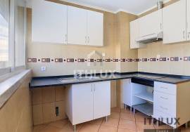 2 Bedroom Apartment in Central Location – Estremoz