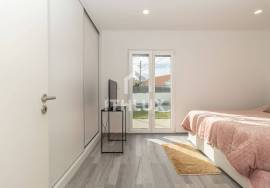 3 bedroom villa with pool and garden