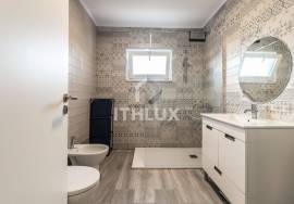 3 bedroom villa with pool and garden