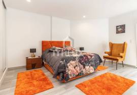 3 bedroom villa with pool and garden