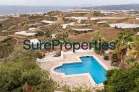 Villa with pool and sea views in Algarrobo Villa with pool and sea views in Algarrobo