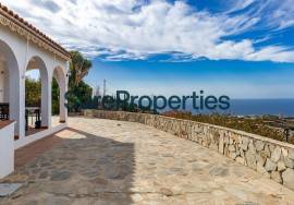 Villa with pool and sea views in Algarrobo Villa with pool and sea views in Algarrobo
