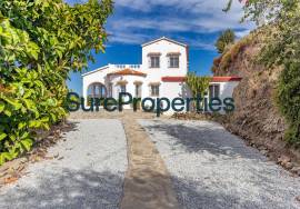 Villa with pool and sea views in Algarrobo Villa with pool and sea views in Algarrobo