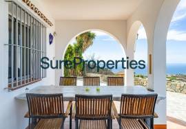 Villa with pool and sea views in Algarrobo Villa with pool and sea views in Algarrobo