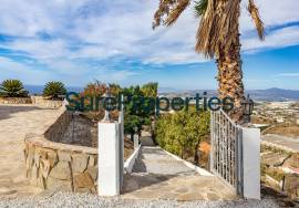 Villa with pool and sea views in Algarrobo Villa with pool and sea views in Algarrobo