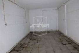 Closed box garage with 21 m2 inserted in the basement of the Cristina Building located on Avenida Sá Carneiro in Albufeira Closed box garage with 21 m2 inserted in the basement of the Cristina Building located on Avenida Sá Carneiro in Albufeira