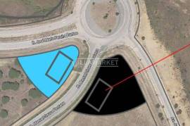 Plot of urban bank land with 2426 m2 located near the Autódromo do Algarve