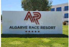 Plot of urban bank land with 2426 m2 located near the Autódromo do Algarve Plot of urban bank land with 2426 m2 located near the Autódromo do Algarve