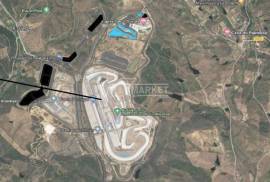 Plot of urban bank land with 2426 m2 located near the Autódromo do Algarve Plot of urban bank land with 2426 m2 located near the Autódromo do Algarve