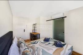 2 bedroom duplex apartment with sea view refurbished, furnished and equipped with AL License located 1.2 kms from the famous Praia da Oura in Albufeira. 2 bedroom duplex apartment with sea view refurbished, furnished and equipped with AL License located 1.2 kms from the famous Praia da Oura in Albufeira.