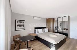2 bedroom duplex apartment with sea view refurbished, furnished and equipped with AL License located 1.2 kms from the famous Praia da Oura in Albufeira. 2 bedroom duplex apartment with sea view refurbished, furnished and equipped with AL License located 1.2 kms from the famous Praia da Oura in Albufeira.